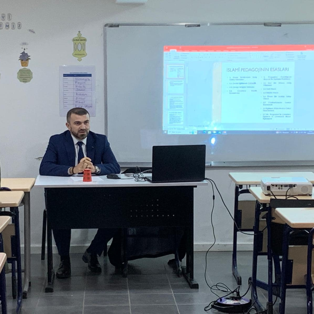 Réunion mensuelle habituelle des enseignants