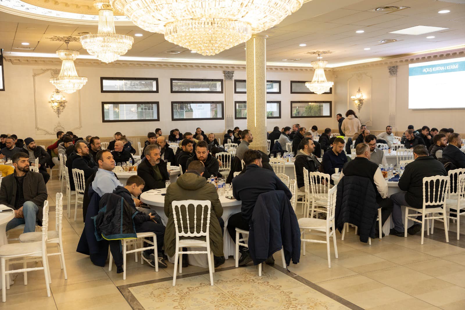 La rencontre des familles autour d’un petit-déjeuner