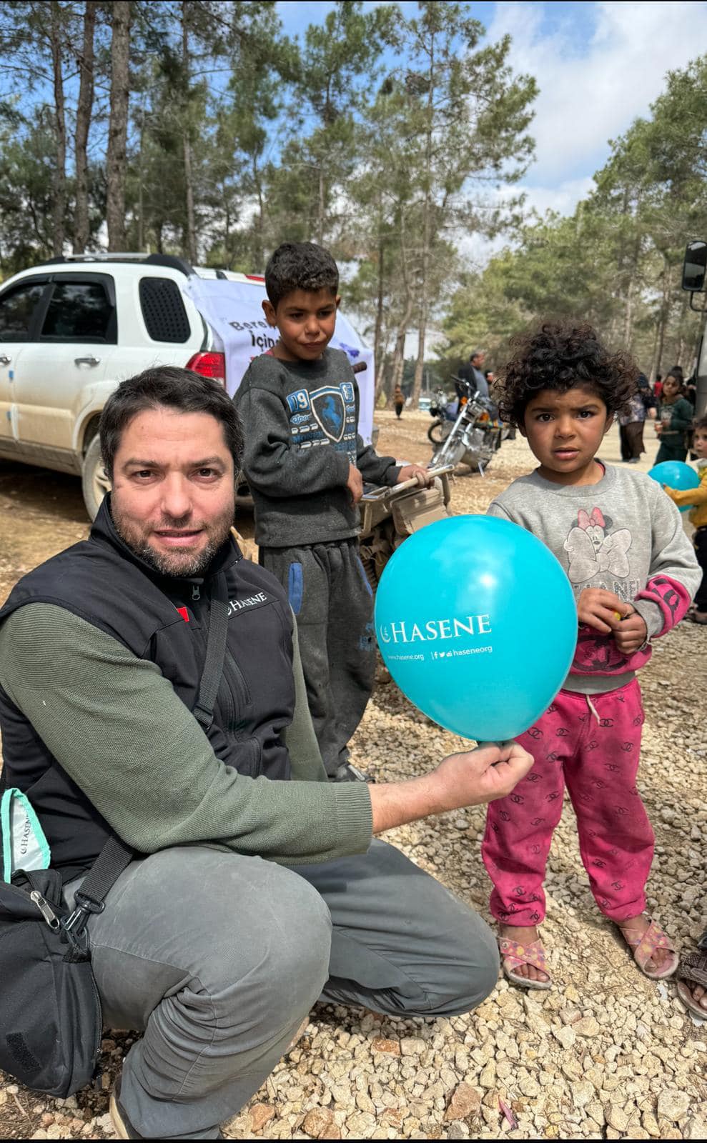 Nos Colis Alimentaires Sont Actuellement En Cours De Distribution à Travers Le Monde
