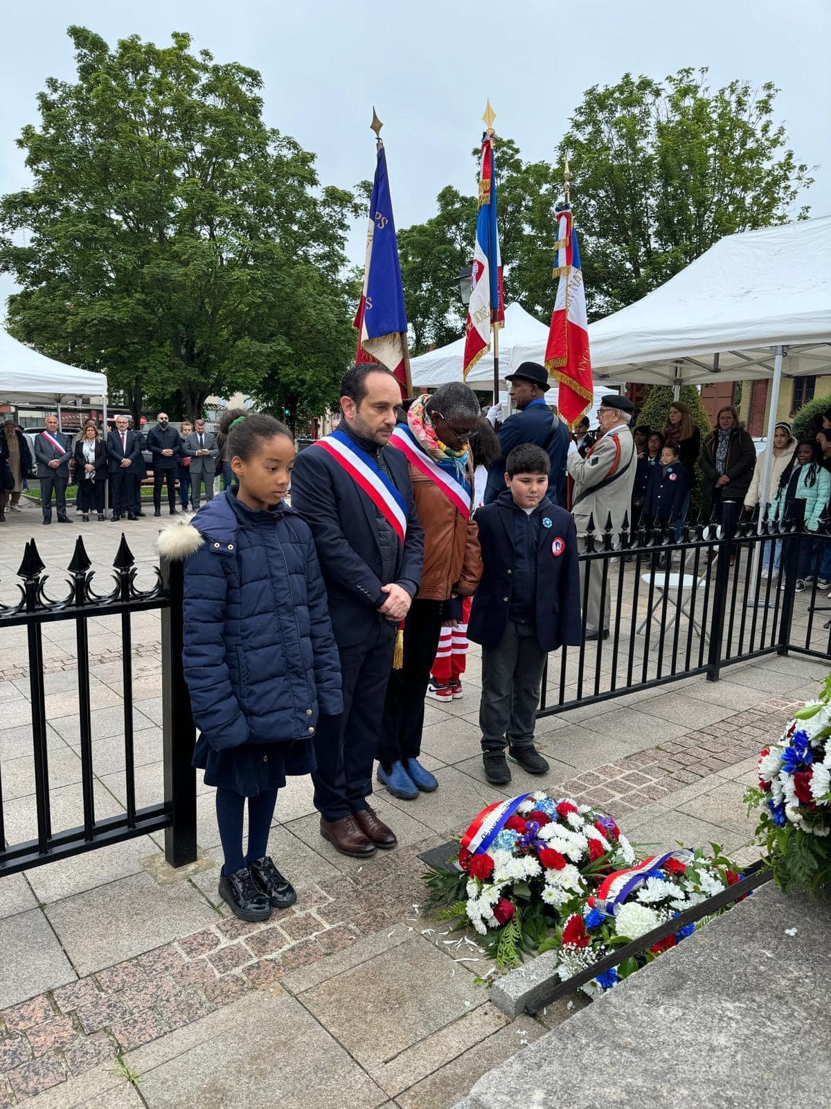 Participation à la Cérémonie commémorative du 79e anniversaire de la victoire du 8 mai 1945