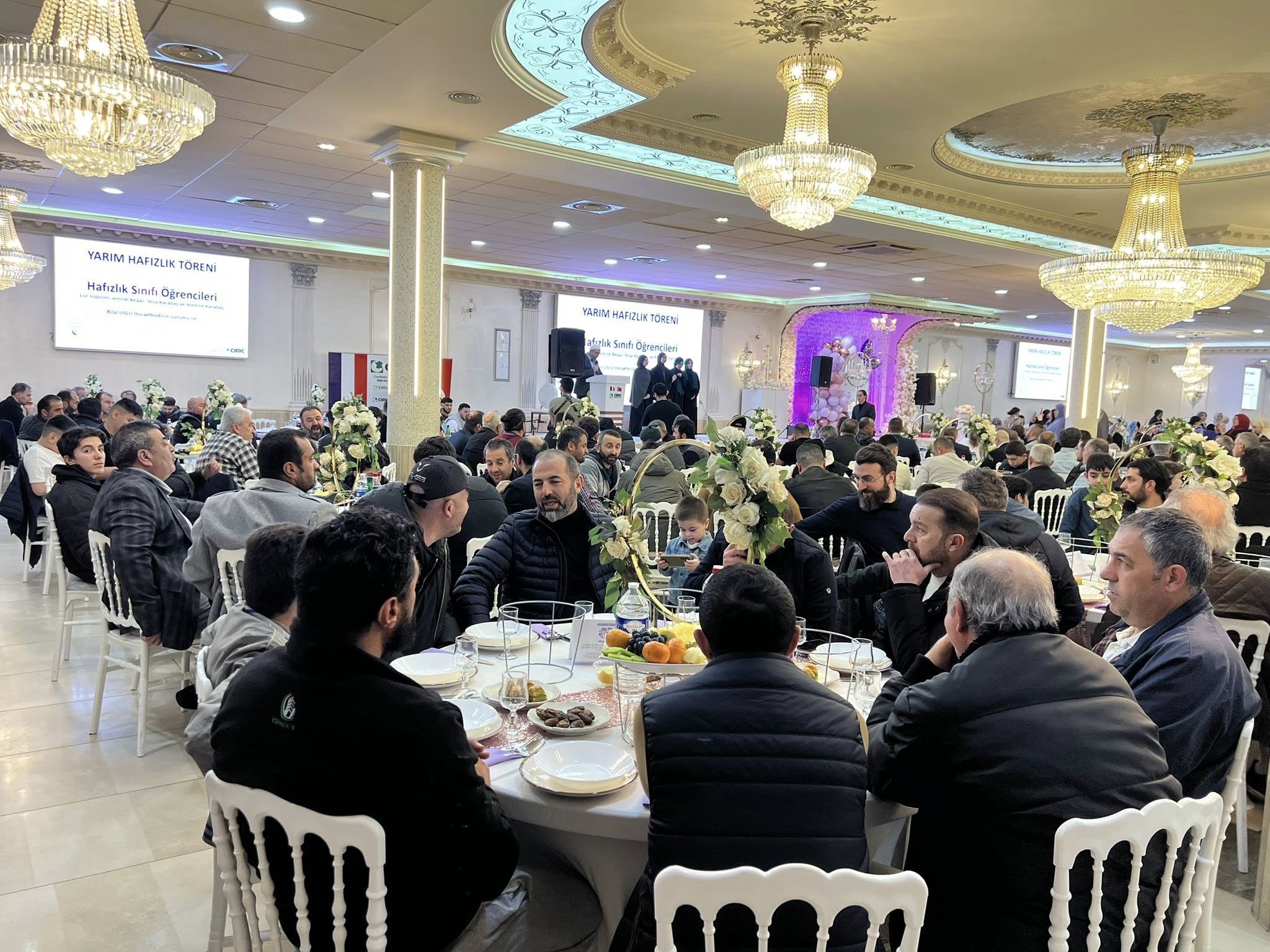 Iftar & Rupture du jeûne en famille 