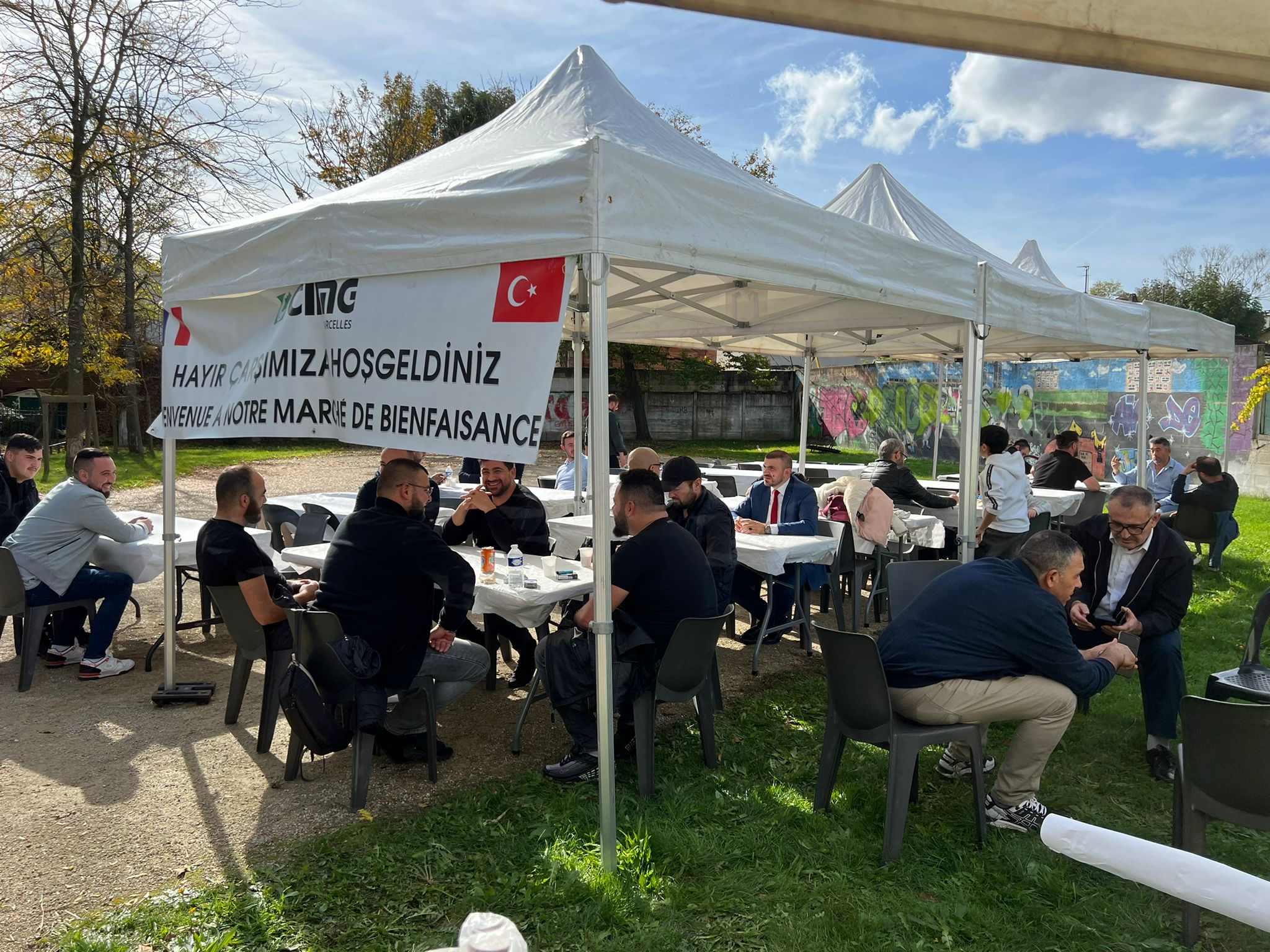 Marché de Bienfaisance, 1er rencontre des parents